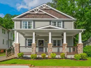 Turnkey Home in Iconic Oakhurst
