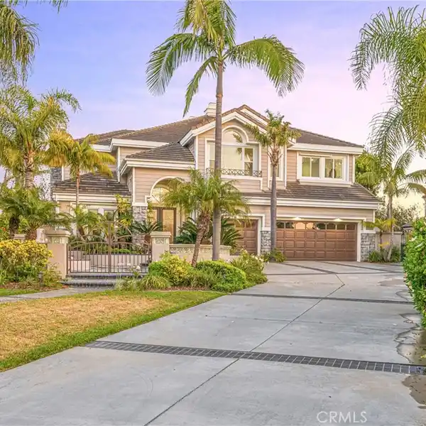 AN EXEMPLARY EMBODIMENT OF COASTAL LUXURY