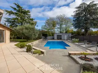 Architect-Designed Villa from the 1990s