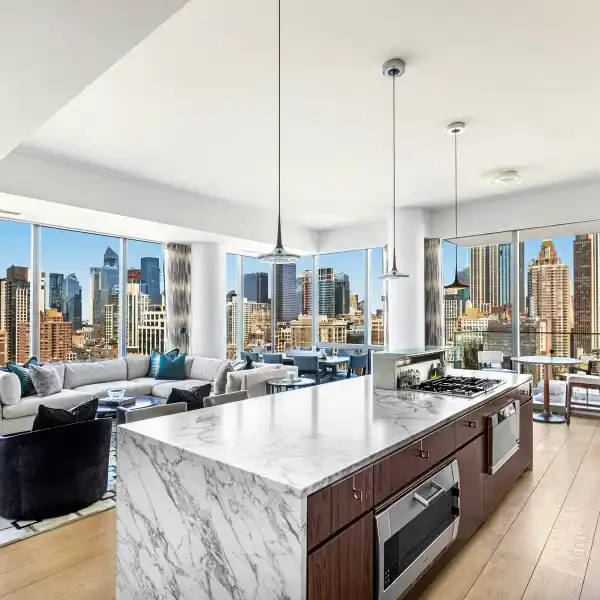 SPECTACULAR FULL-FLOOR APARTMENT FOR RENT
