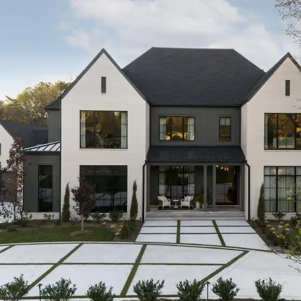 BUILDER'S OWN HOME IN BRENTHAVEN