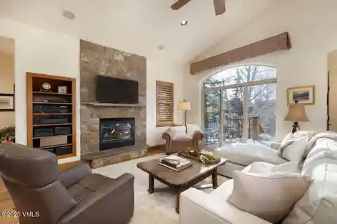 Meticulously Maintained Duplex