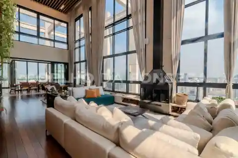 Spectacular Duplex Penthouse in Vila Olímpia