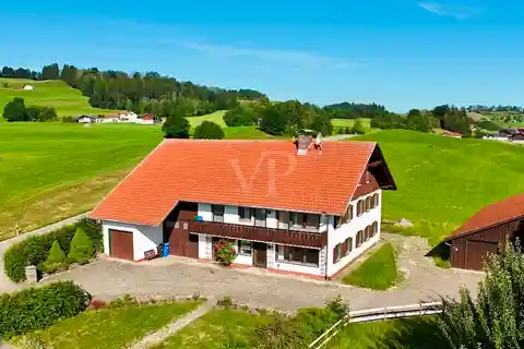 Special Estate with Endless Possibilities