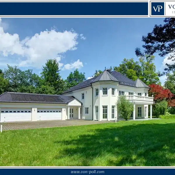 EXCLUSIVE VILLA ON PARK-LIKE GROUNDS