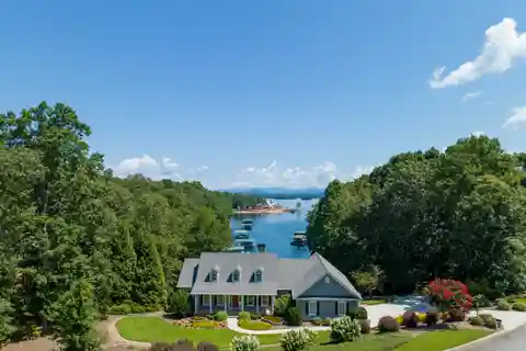 Stunning Mountain Views Along the Shores of Lake Keowee