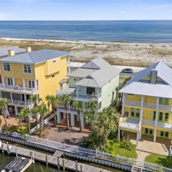 IMPECCABLY MAINTAINED HOME WITH UNOBSTRUCTED GULF VIEWS