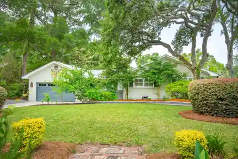 Gorgeous Home in Fort Johnson Estates