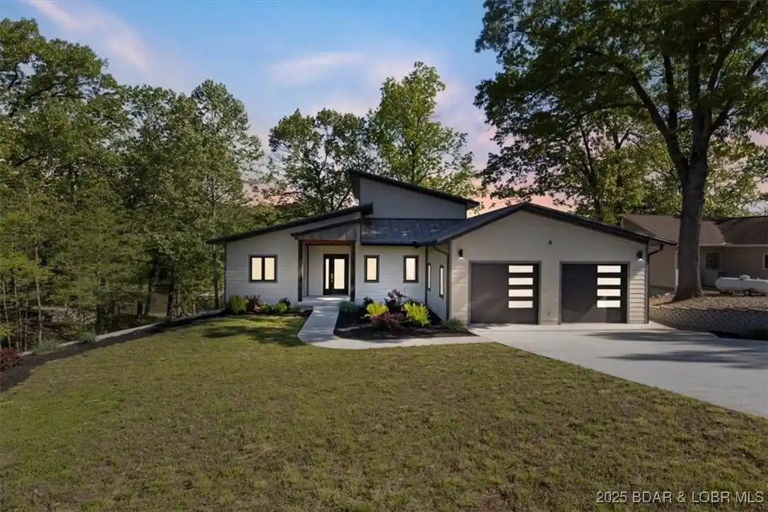 Incredible New Home with New Dock