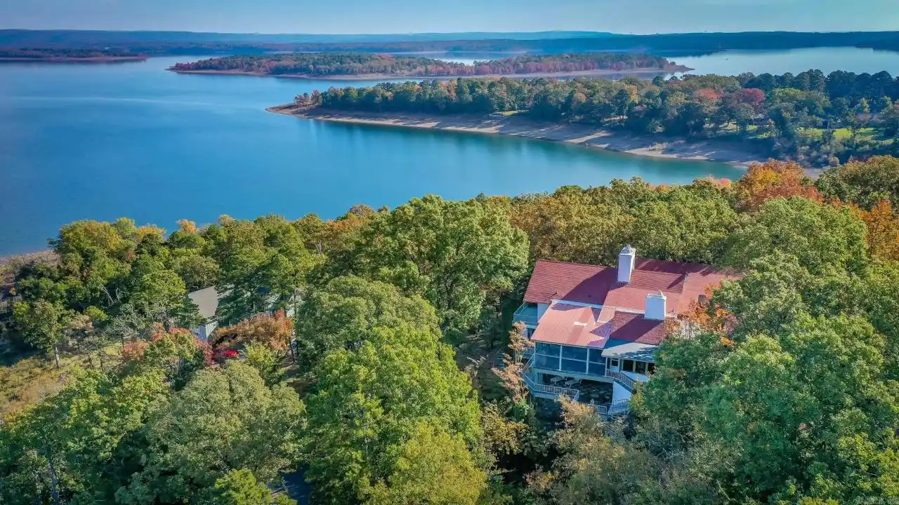 Charming Home in Eden Isle