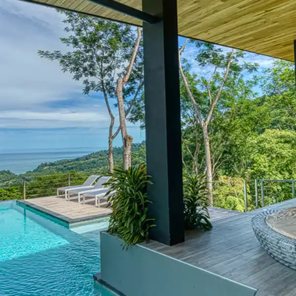 SEA AND JUNGLE HOUSE AT UVITA