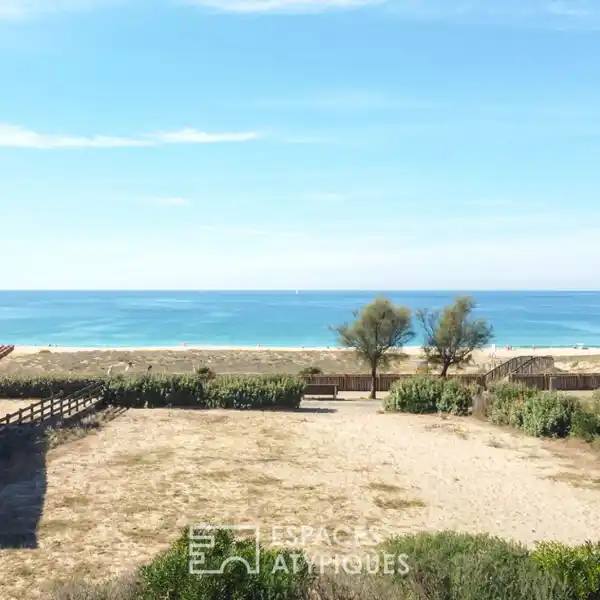 UNIQUE BEACHFRONT OPPORTUNITY IN PRIME SPOT