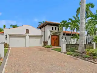 Waterfront Living on Vina Del Mar Island