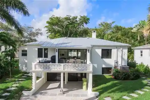 Fabulous Four-bedroom Home in Victoria Park