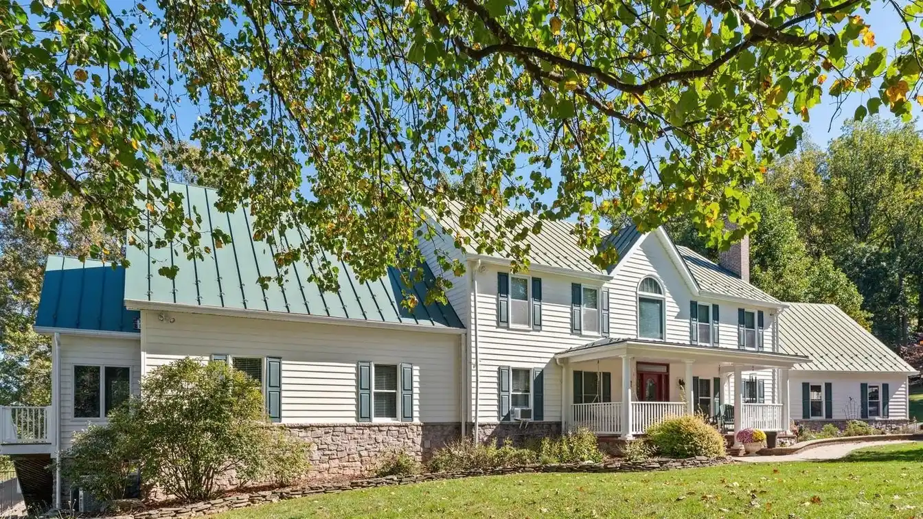 A Peaceful and Luxurious Countryside Lifestyle