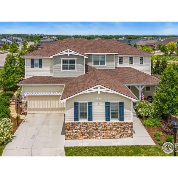 BEAUTIFULLY UPGRADED HOME IN A DESIRABLE NEIGHBORHOOD
