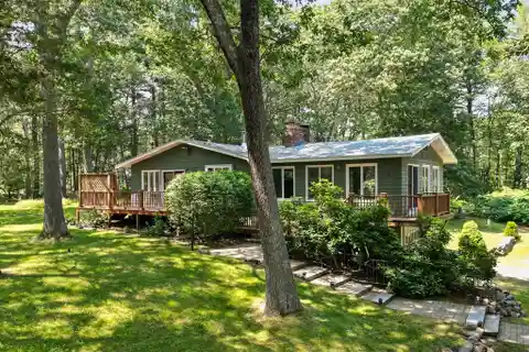 Peaceful Lakefront Retreat with Horse Facilities