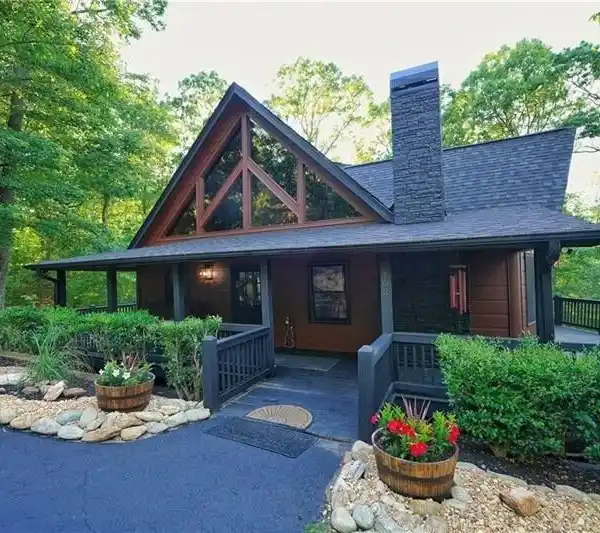 MODERN RUSTIC BLUE RIDGE CRAFTSMAN RETREAT