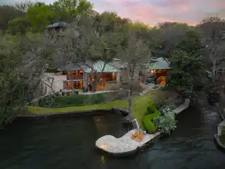 Remarkable Lake Austin Estate