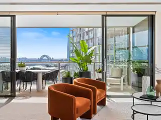Commanding City and Harbour Views