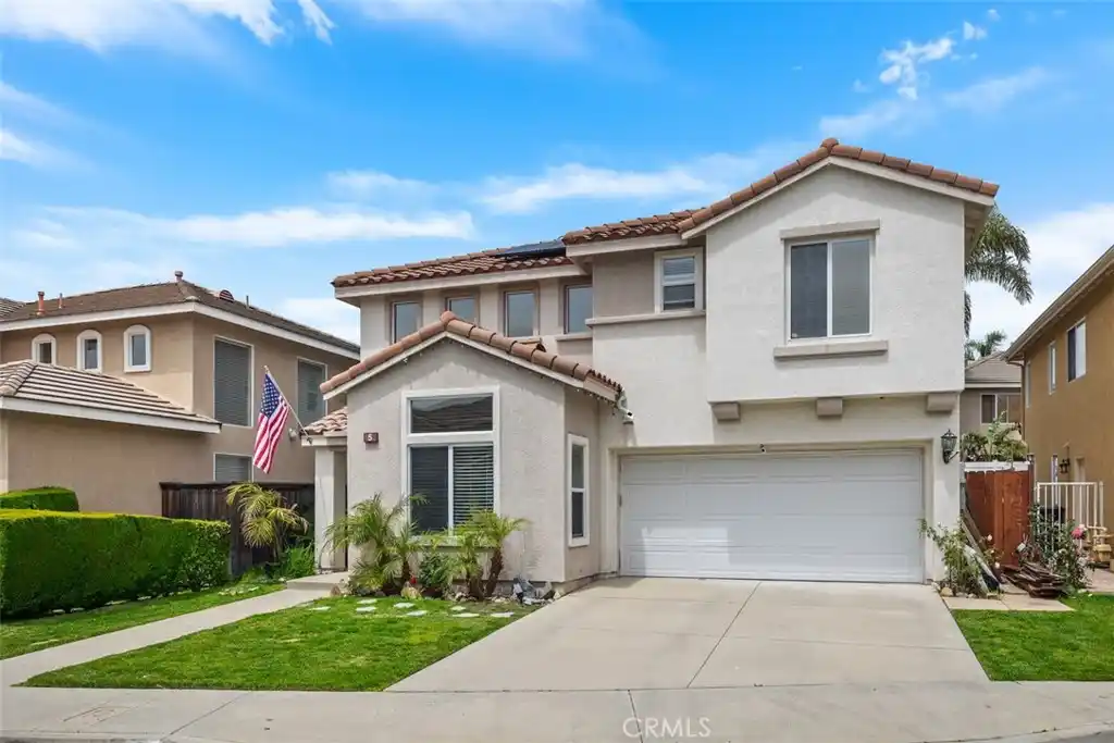 Beautifully Updated Home in Sought-after Balantree