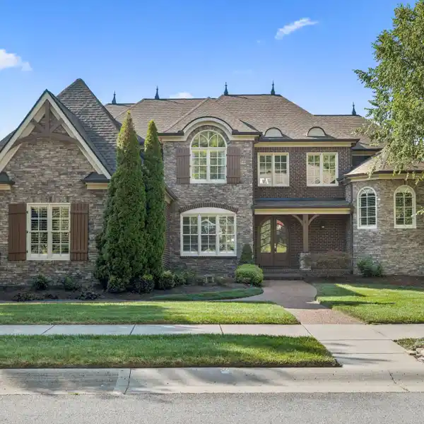 TIMELESS ELEGANCE WITH HARDWOOD FLOORS THROUGHOUT