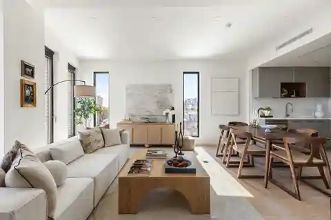 A Sophisticated New Condominium