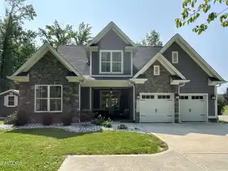 Move-In Ready Home on 2.25 Acres