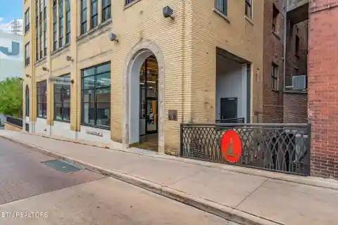 Top-floor Corner Unit in Fire Street Lofts