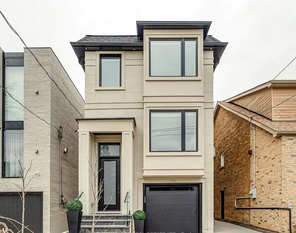 New Custom Home in Sherwood Park