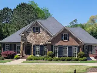 Four-sided Brick Ranch in Sought-after Canonero
