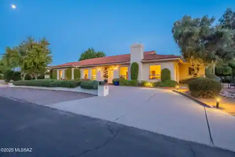 Tradition Meets Southwest Flair