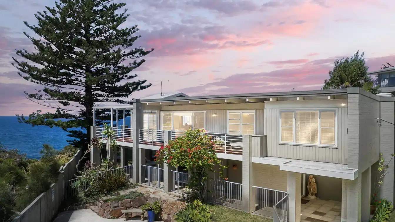 Stately Residence with Iconic Vistas