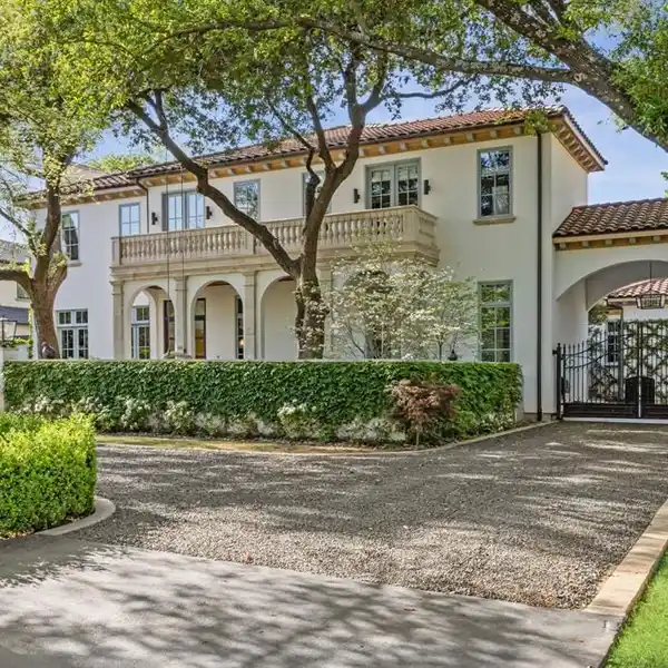 ELEVATED LIVING IN PRESTON HOLLOW