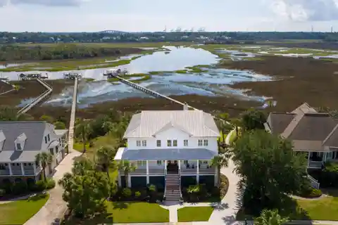 Beautifully Renovated Home Overlooking Nowell Creek