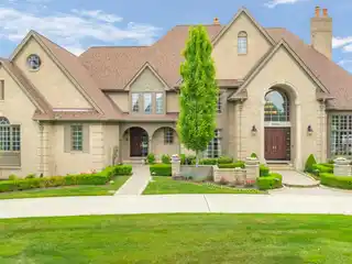 Exquisite Colonial in the Prestigious Hills of Oakland