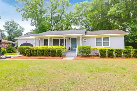 Charming Brick Ranch Near Sullivan’s Island