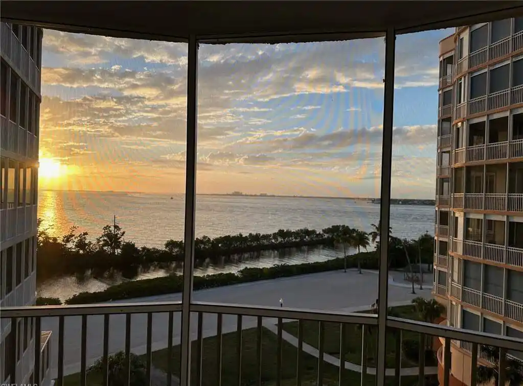Three Bedroom Condo with Spectacular River Views