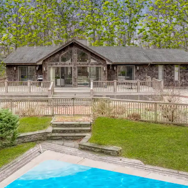 SPACIOUS RANCH-STYLE HOME