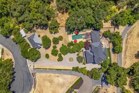 Exquisite Luxury Estate in a Countryside Setting
