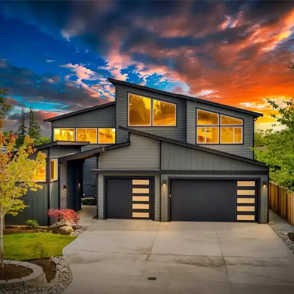 THE CASITA IN COVETED MAYWOOD HEIGHTS