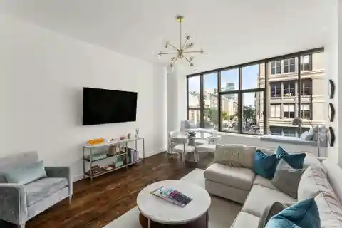 Sophisticated Soho Condo with Williamsburg Bridge Views