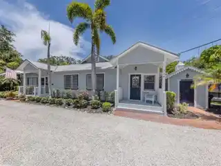 Venice’s Hidden Historic Waterfront Treasure Awaits