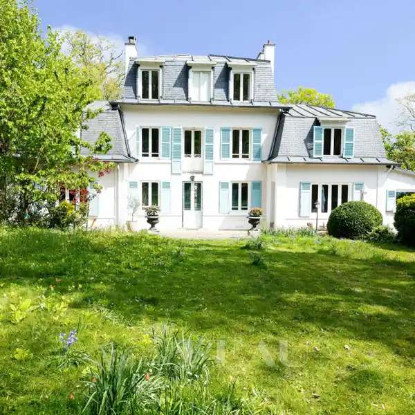 MAGNIFICENT PROPERTY WITH RICH HISTORY