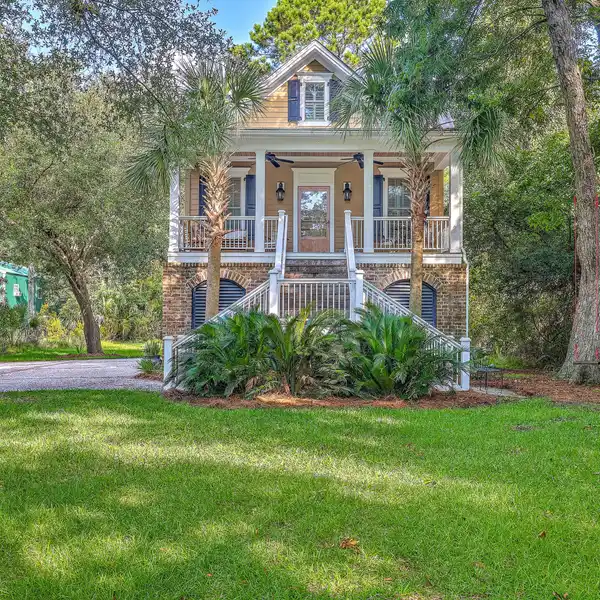 PRIVATE DOCK RETREAT WITH MARSH-TO-OCEAN VIEWS