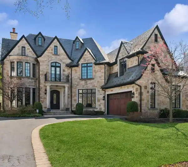 THOUGHTFULLY DESIGNED HOME IN A PRIME NEIGHBORHOOD