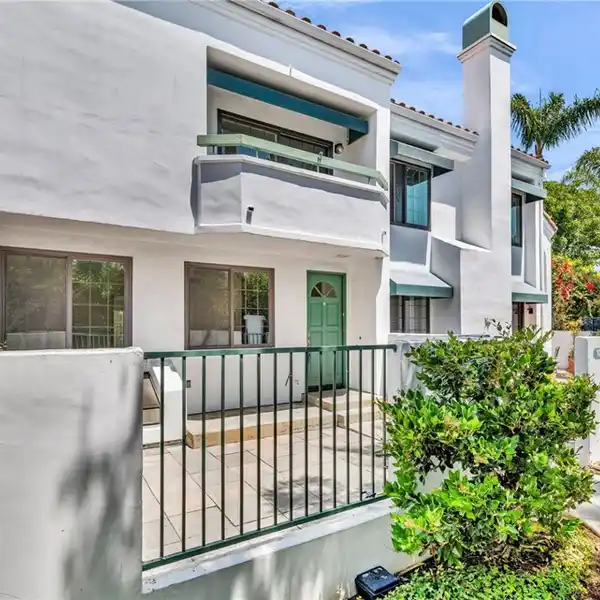 EXPANSIVE TOWNHOUSE IN GUARD GATED PACIFIC RANCH