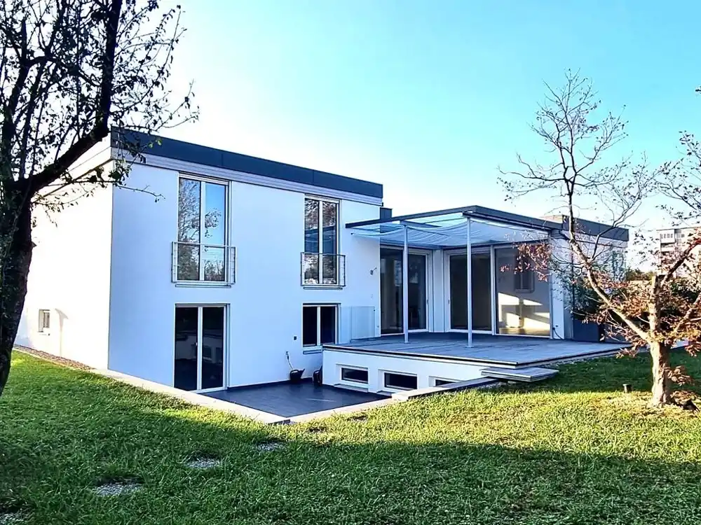 Spacious Living Meets Modernity