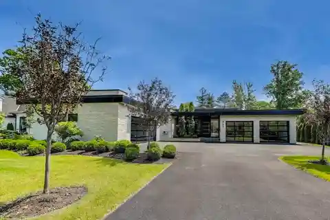 Modern Luxury with Everyday Comfort in a Prime Location