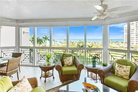 Spectacular Beachfront Unit in Brittany at Park Shore